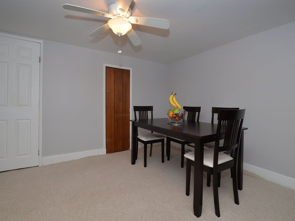 Basement Suite in Gordon Head Character Home.